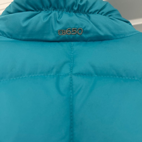 Women’s Eddie Bauer down vest - Picture 3 of 4